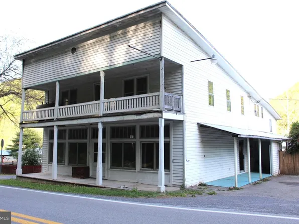 16110 Mountaineer Dr, Riverton, WV 26814