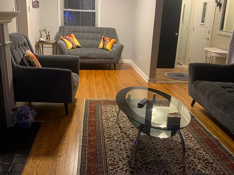 292 Griffith St — Photo 5
