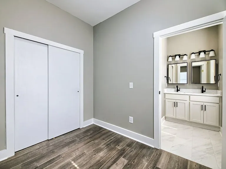 E Lincoln St 59-61 MLR — Photo 19