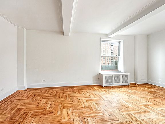 3rd image of 415 Central Park W APT 9BL