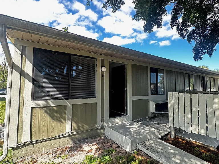 Oakland Hills — Photo 37