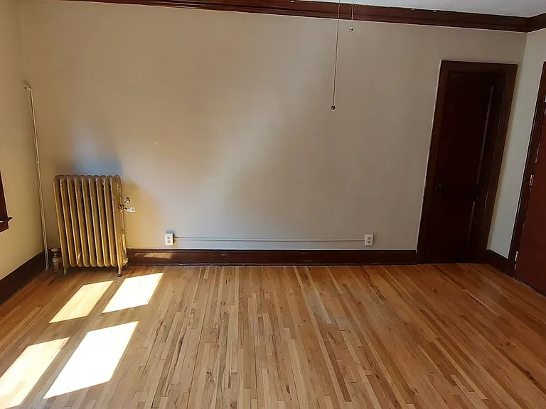 451 Fairview Ave N — Photo 6