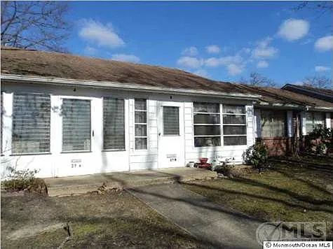 37B Cambridge Ct photo 1