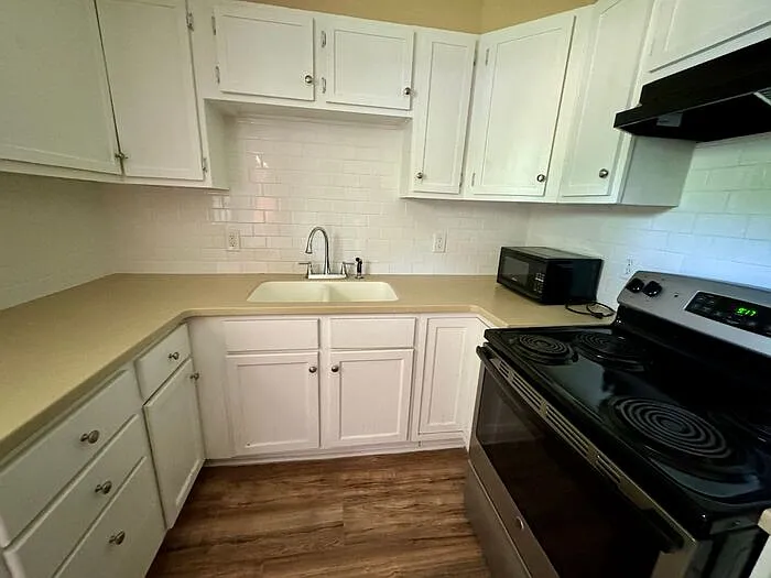 3508 Spruce Ave SW — Photo 5