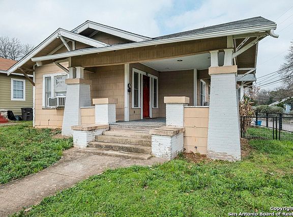 2nd image of 801 W Agarita Ave