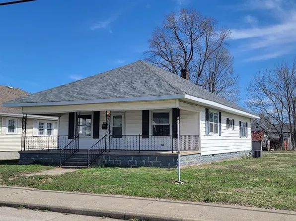 623 S Main St, Bicknell, IN 47512