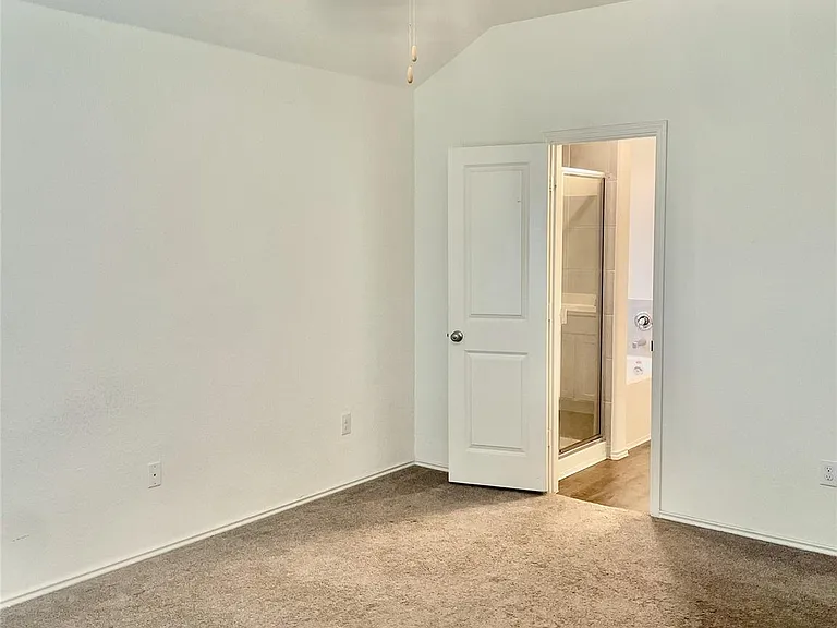 5716 Southerner Way — Photo 16