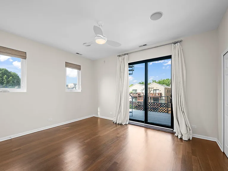 876 N Hermitage Ave #3 — Photo 23