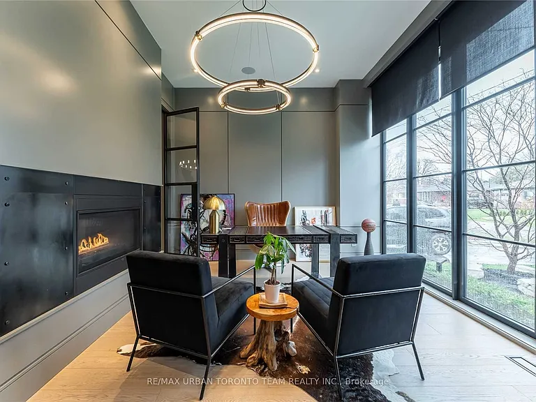 39 Cardigan Rd — Photo 3