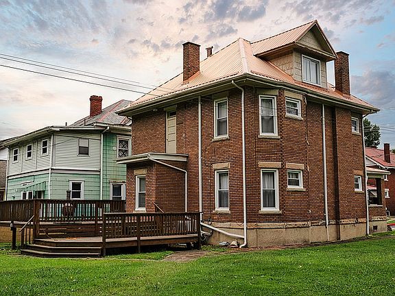 5th image of 2404 Washington St E