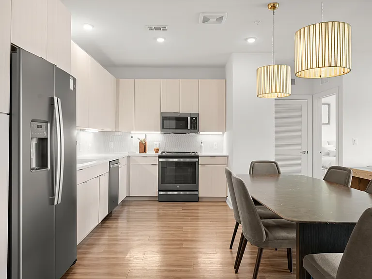 4802 S Congress Ave #524 — Photo 2