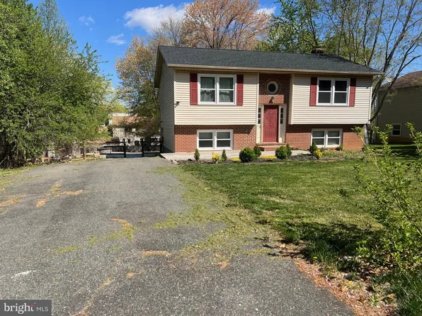 12 McLaughlin St, Stafford, VA 22556