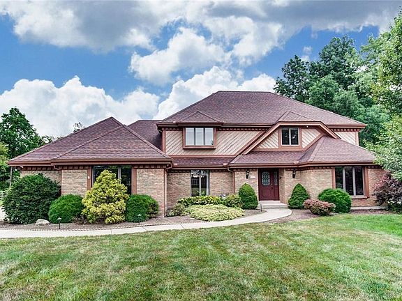 3rd image of 8870 Winton Hills Ct