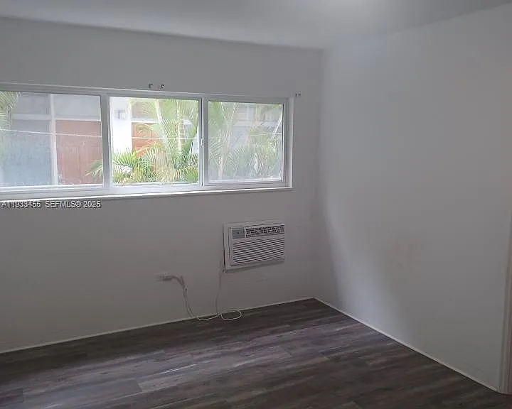 6950 Byron Ave #3 — Photo 5