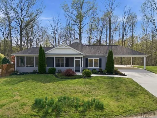 330 Burton Ridge Rd, Silver Point, TN 38582