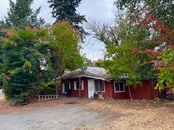 1154 Luzon Ln, Grants Pass, OR 97527