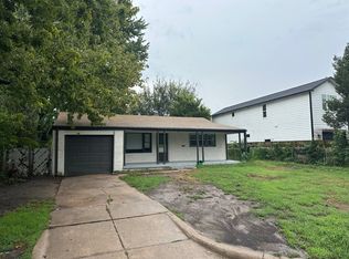 2864 S Larkin Dr, Wichita, KS 67216