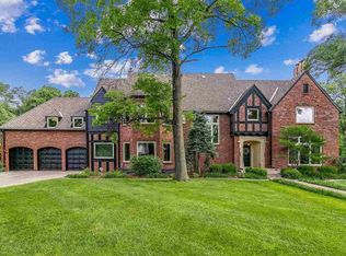 8 E Lynwood Blvd, Wichita, KS 67207