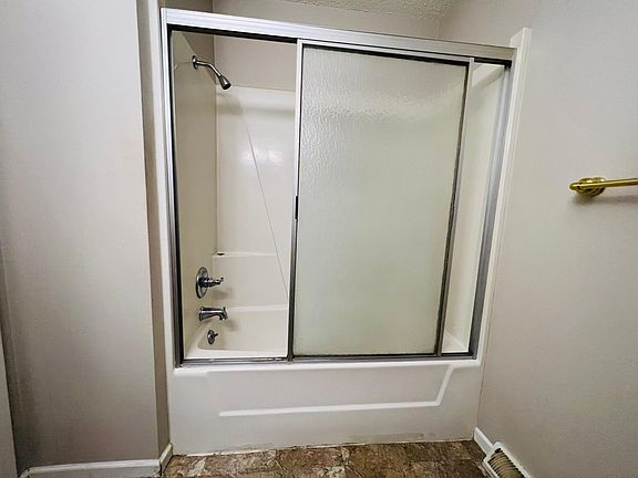 sliding door shower