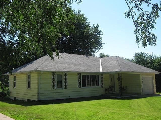 1st image of 3021 S 42nd St