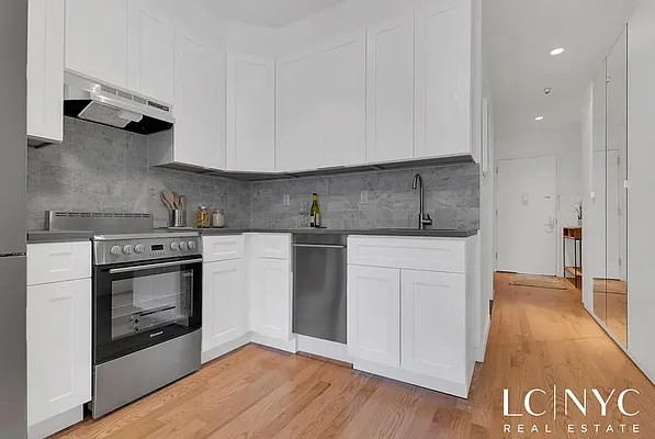 Rented by Keller Williams NYC | media 31