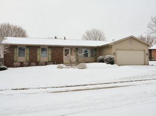 1420 Matthews Ln, South Bend, IN 46614