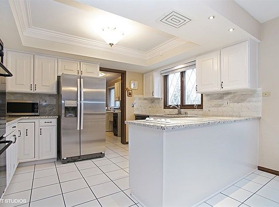 5th image of 219 Sherwood Dr