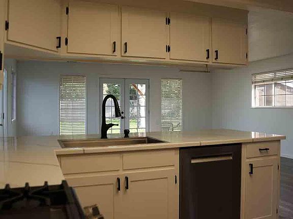 5th image of 2060 Melody Ln