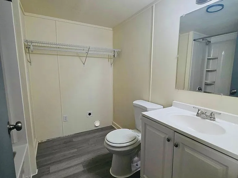 1012 Delcambre Rd #W — Photo 8