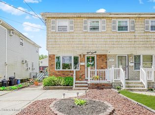 320 Fairbanks Ave, Staten Island, NY 10306