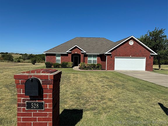 2nd image of 528 Blake Dr