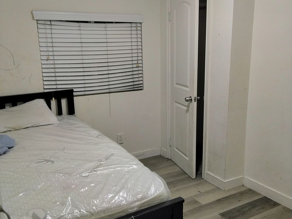 1st image of 10422 Fern Ave