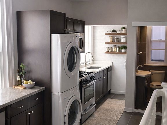 5th image of 338 S 15th St #4