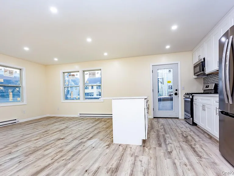 300 Highland Ave #1 — Photo 15