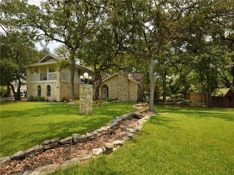 1st image of 2801 Great Oaks Dr