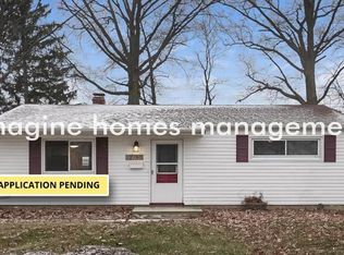 27811 Knickerbocker Rd, Bay Village, OH 44140