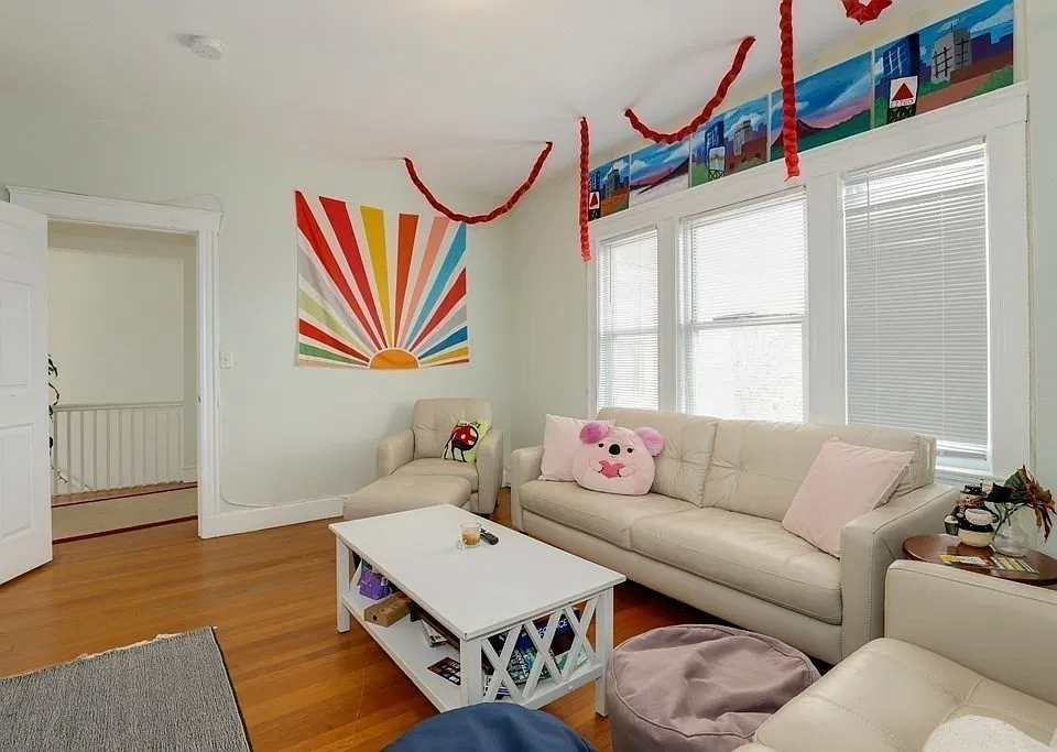 62 Algonquin Rd #1