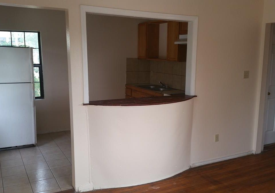 Breakfast bar, kitchen
