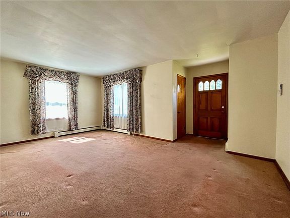 3rd image of 3241 Estates Cir