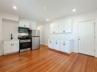 124 Elmgrove Ave #2R, Providence, RI 02906