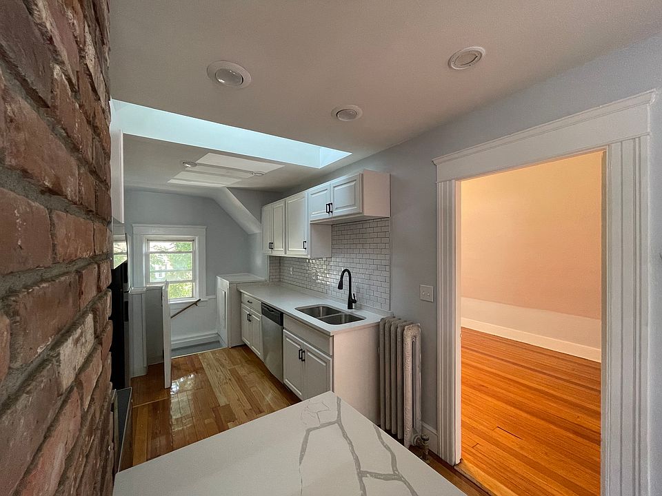 1st image of 143-145 Irving Ave #3