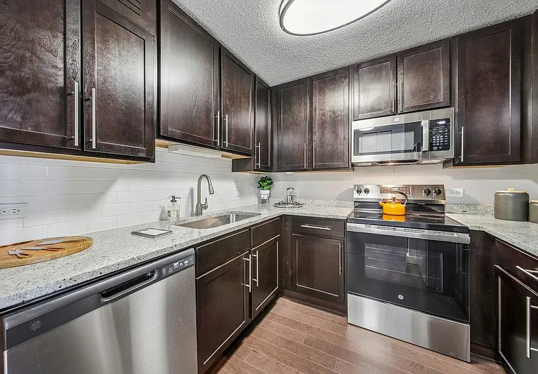 West77 Apartments — Photo 83