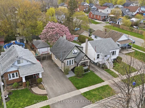 253 Oshawa Blvd S, Oshawa, ON L1H 5R6