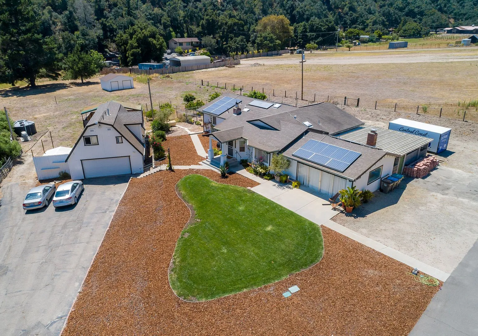 Modern Farm House For Rent — Photo 2