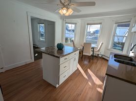 18 Jackson St, Taunton, MA