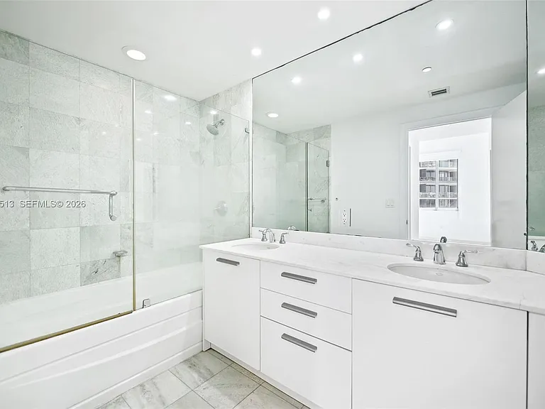 1050 Brickell Ave #3314 — Photo 14
