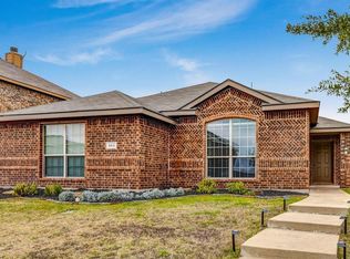 663 Austin Ln, Lavon, TX 75166