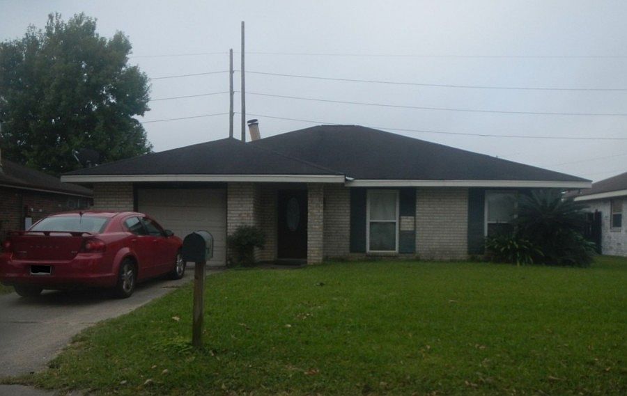 1st image of 281 W Oakland Dr