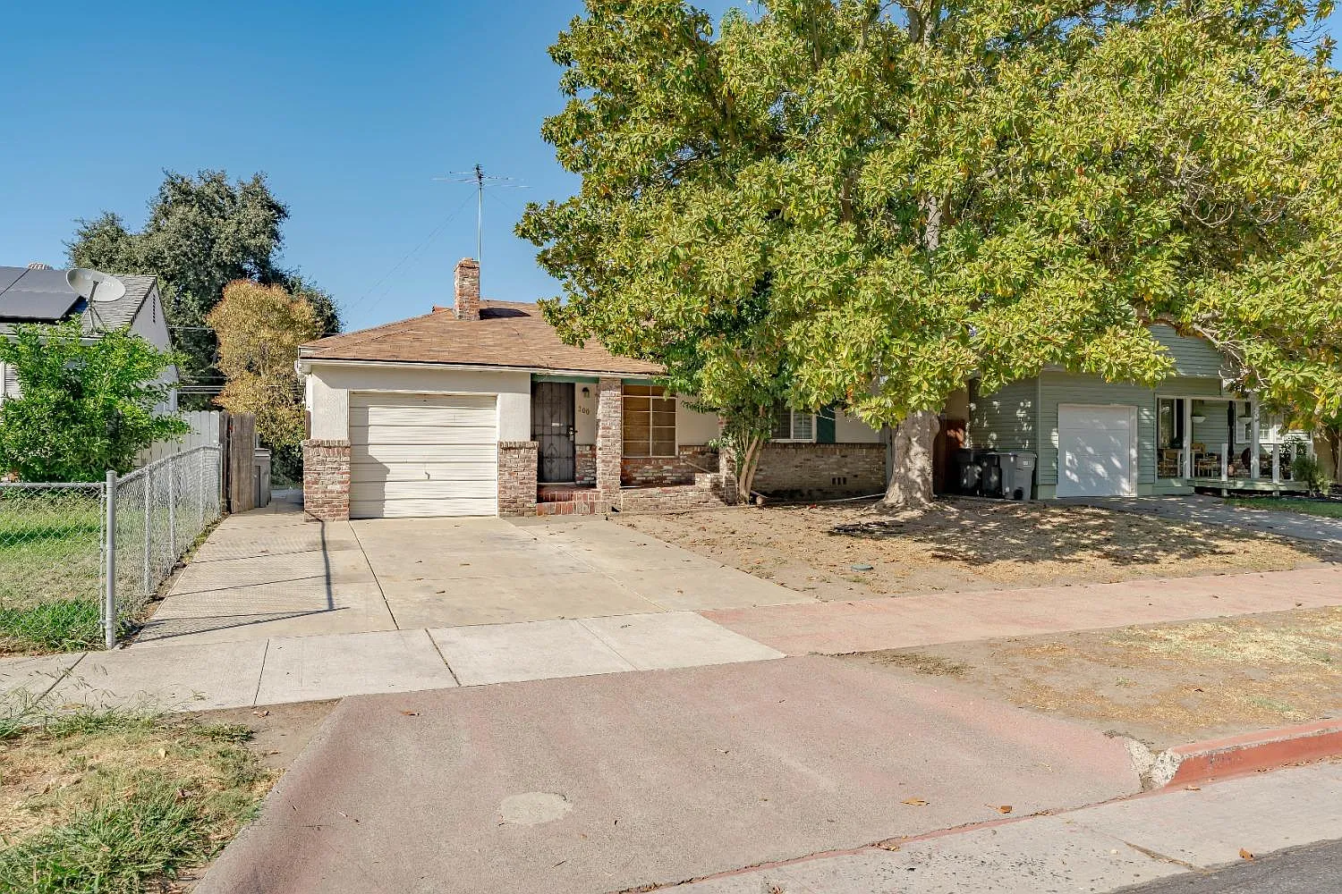 300 15th St photo 1