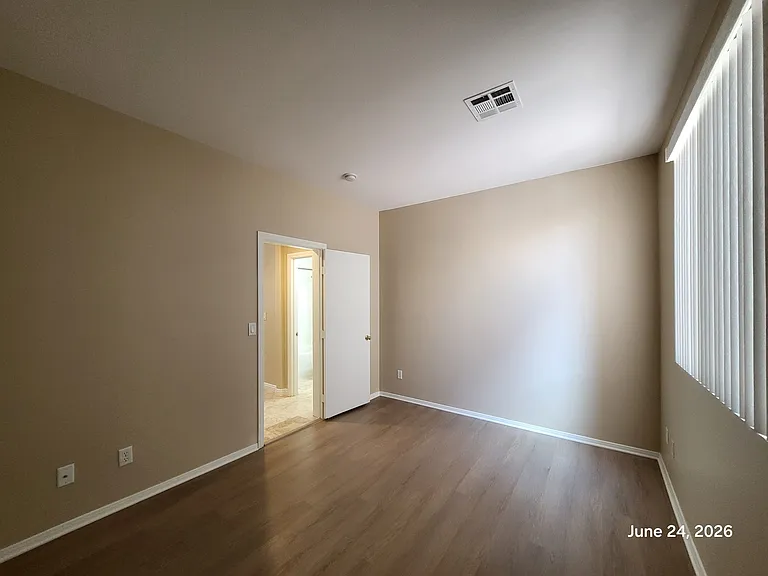 5535 Crescent Valley St — Photo 6